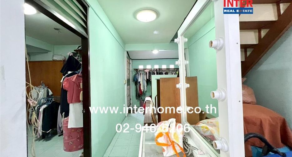 For sale 4 bedrooms house in Khan Na Yao, Bangkok