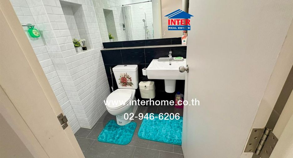 Reihenhaus zum Kauf mit 4 Zimmer in Lam Luk Ka, Pathum Thani