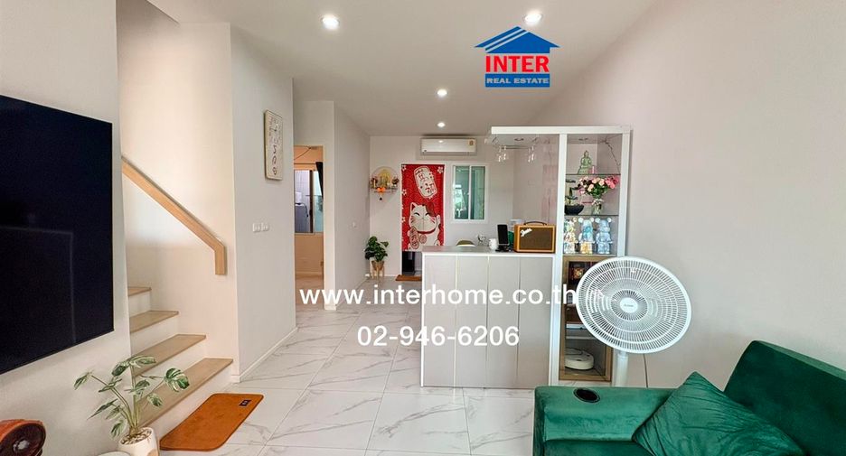 Reihenhaus zum Kauf mit 4 Zimmer in Lam Luk Ka, Pathum Thani