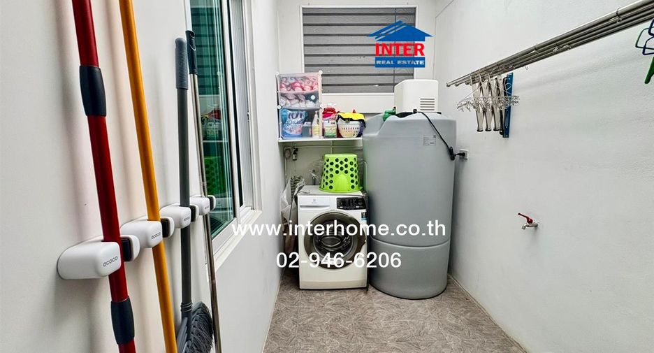 Reihenhaus zum Kauf mit 4 Zimmer in Lam Luk Ka, Pathum Thani