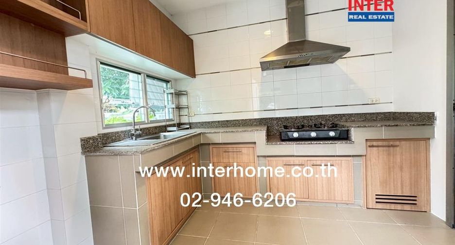 À vendre 4 chambres maison à Pak Kret, Nonthaburi