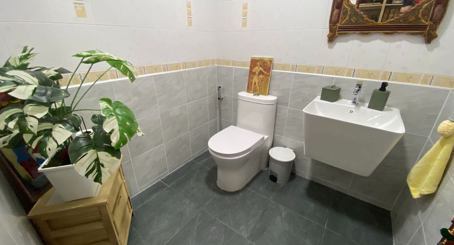 For sale 3 bedrooms villa in Bang Lamung, Chonburi