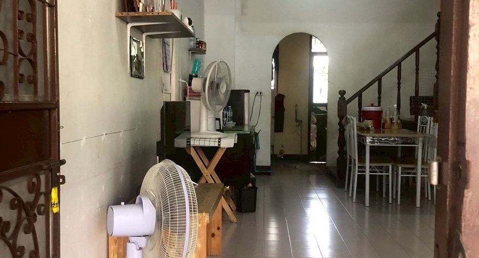 For sale 2 ベッドルーム townhouse in Bang Khen, Bangkok