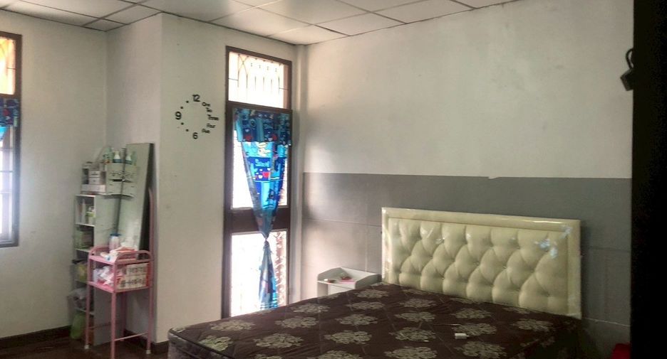 For sale 2 ベッドルーム townhouse in Bang Khen, Bangkok