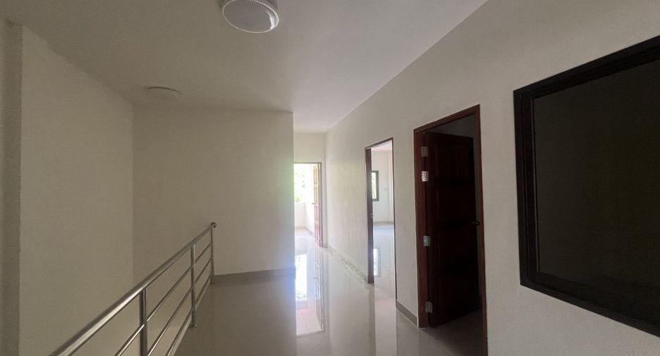 For sale 3 ベッドルーム townhouse in Mueang Trang, Trang