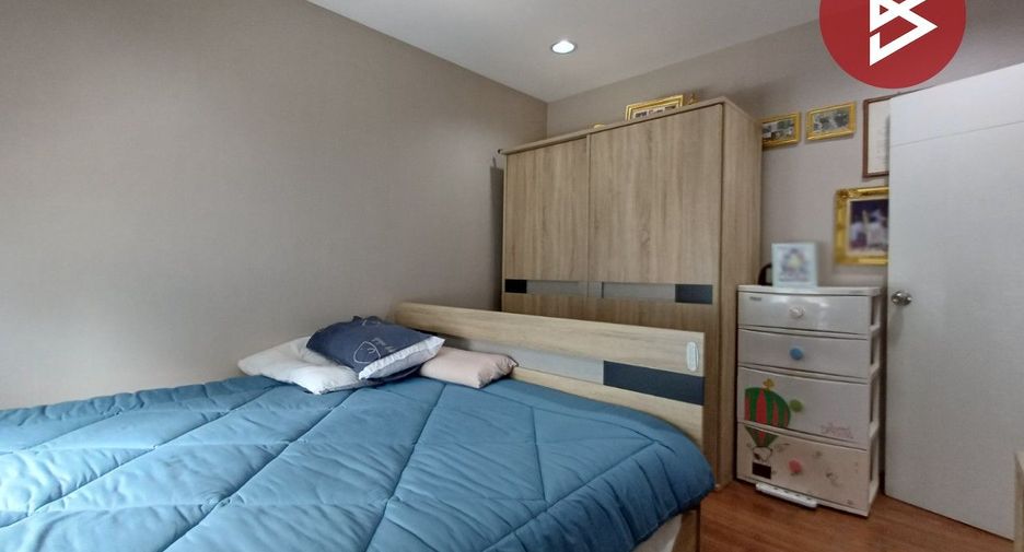For sale 3 bedrooms townhouse in Wang Thonglang, Bangkok