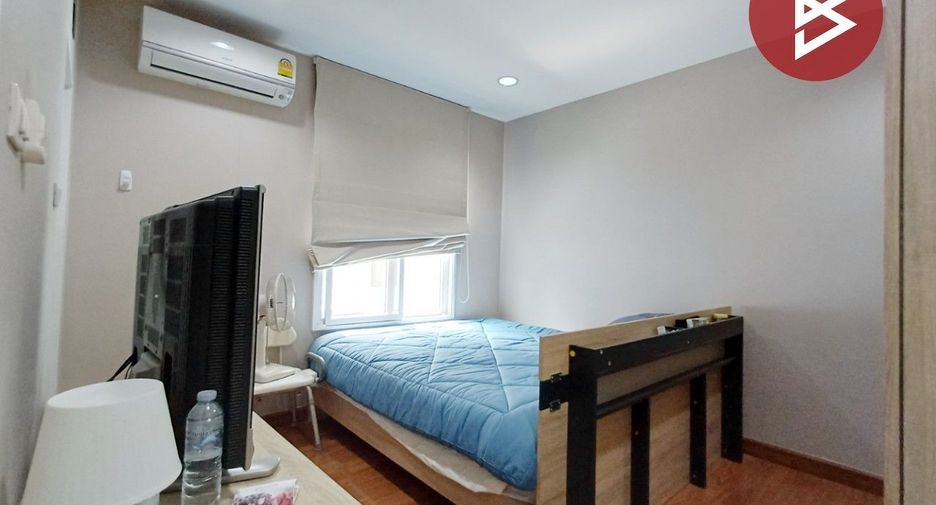 For sale 3 bedrooms townhouse in Wang Thonglang, Bangkok
