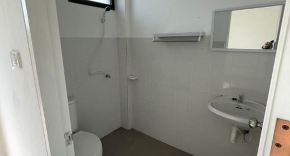 For sale 3 bedrooms townhouse in Mueang Phitsanulok, Phitsanulok