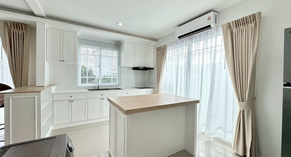For sale 3 bedrooms house in Bang Lamung, Chonburi