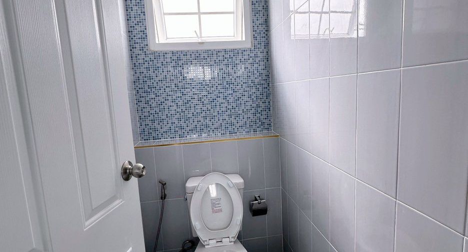 For sale 3 bedrooms house in Bang Lamung, Chonburi