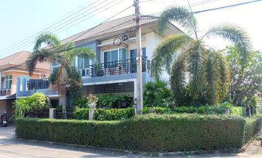 For sale 4 bedrooms house in Si Racha, Chonburi