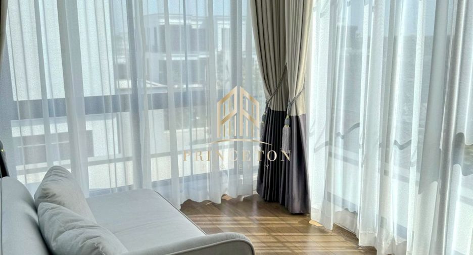 Casa en alquiler y en venta de 5 habitaciones en Saphan Sung, Bangkok