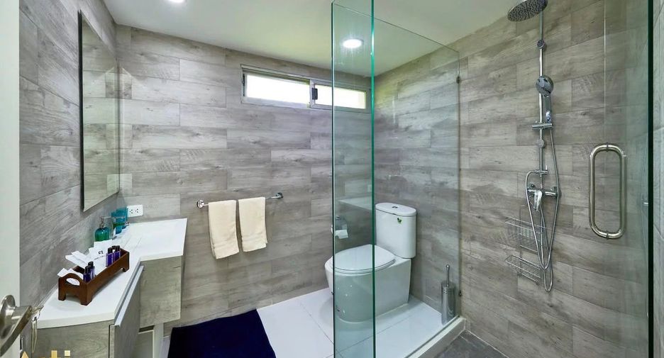 For sale 3 bedrooms condo in Bang Lamung, Chonburi