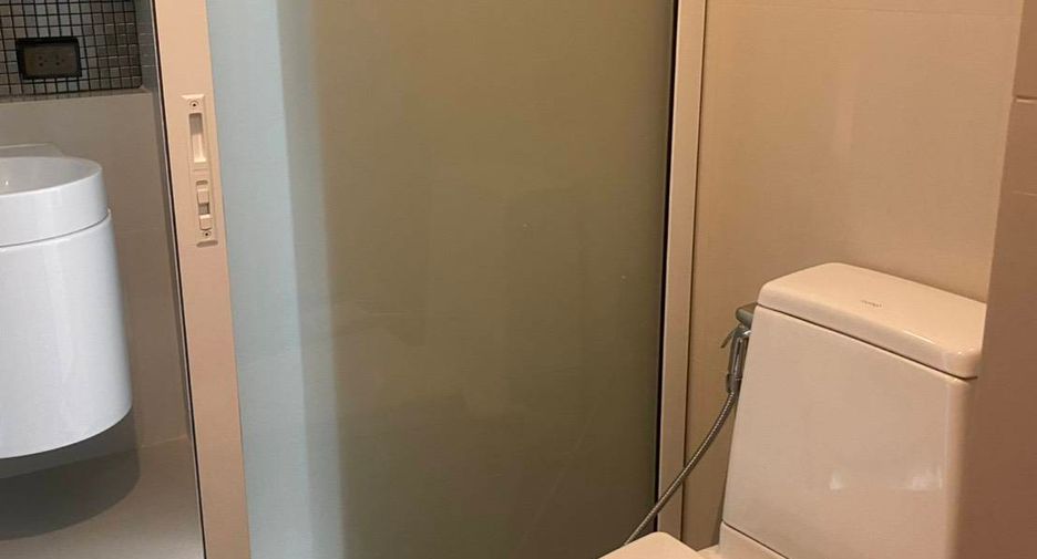 For rent 1 bed condo in Phra Khanong, Bangkok