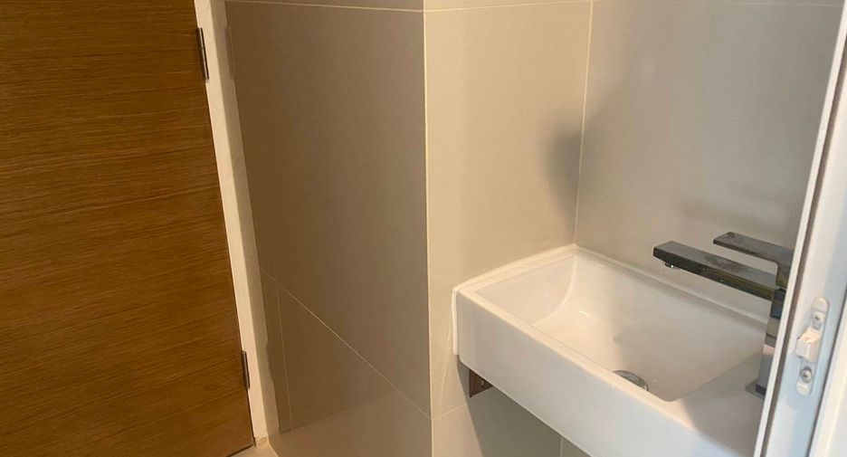 For rent 1 bed condo in Phra Khanong, Bangkok