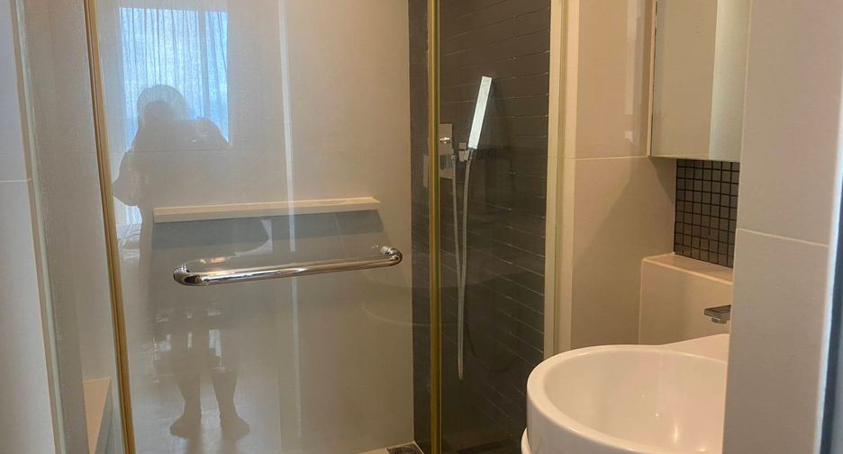 For rent 1 bed condo in Phra Khanong, Bangkok