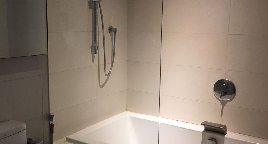 For rent 1 bed condo in Watthana, Bangkok