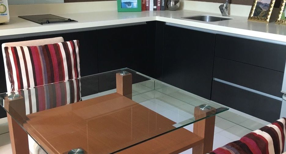 For rent 1 bed condo in Watthana, Bangkok