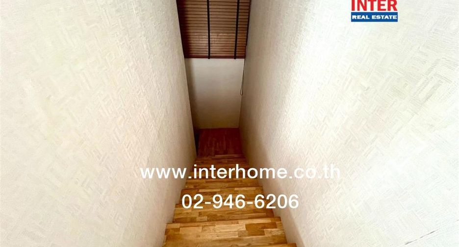 Casa adosada en venta de 3 habitaciones en Bang Kapi, Bangkok