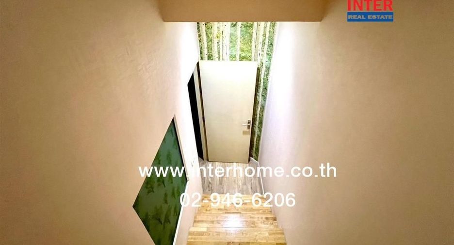 Casa adosada en venta de 3 habitaciones en Bang Kapi, Bangkok
