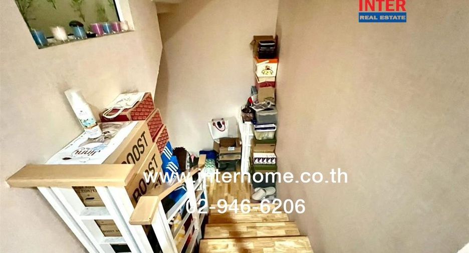 Casa adosada en venta de 3 habitaciones en Bang Kapi, Bangkok