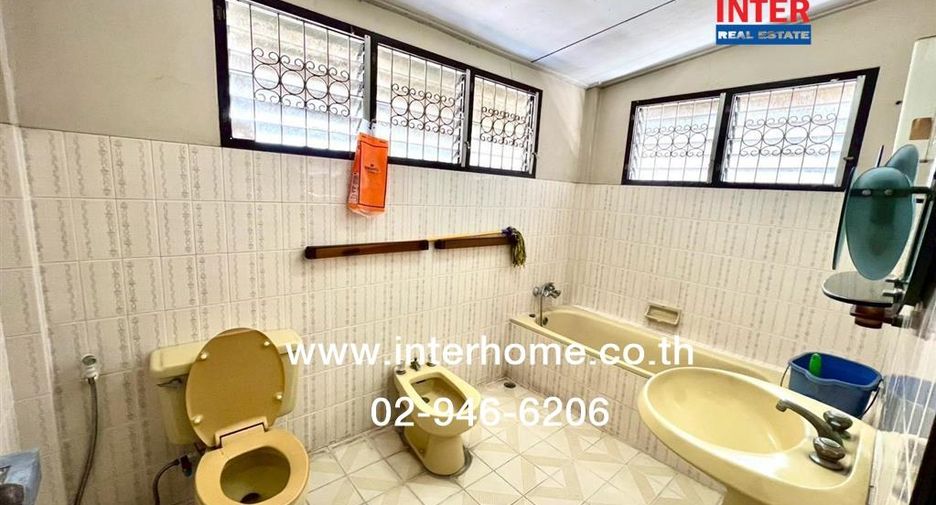 For sale 2 bedrooms house in Chatuchak, Bangkok