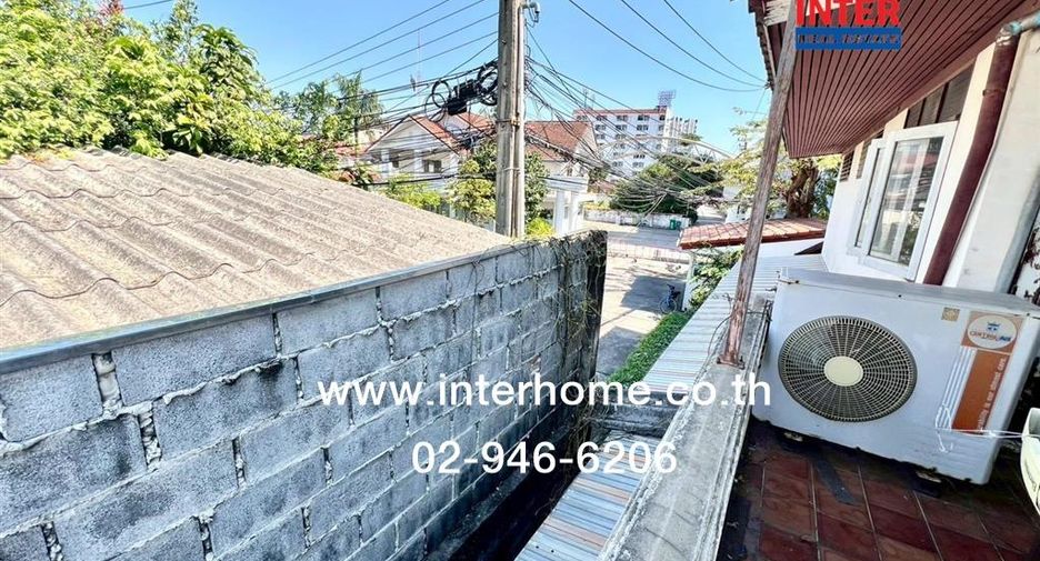 For sale 2 bedrooms house in Chatuchak, Bangkok