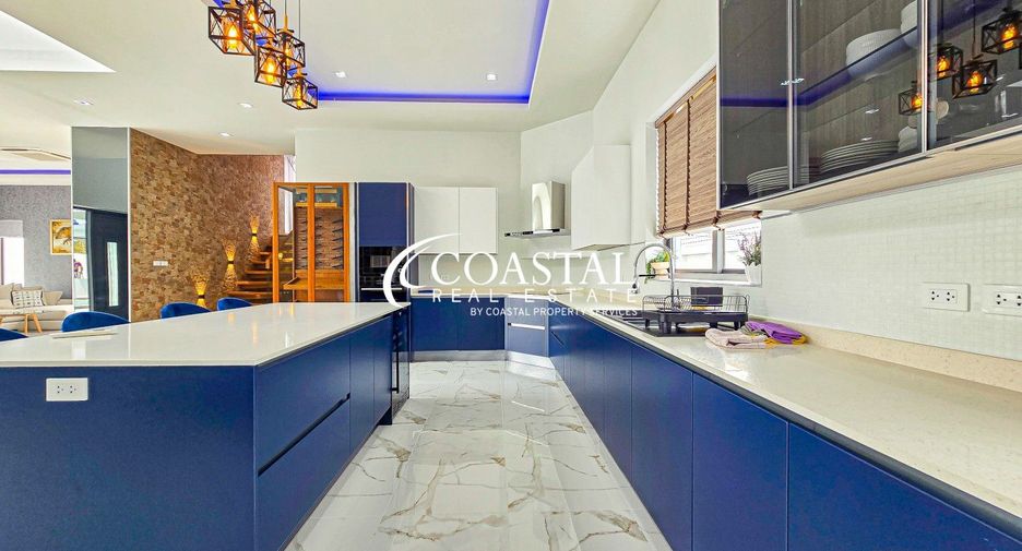 For rent and for sale 6 bedrooms house in Bang Lamung, Chonburi