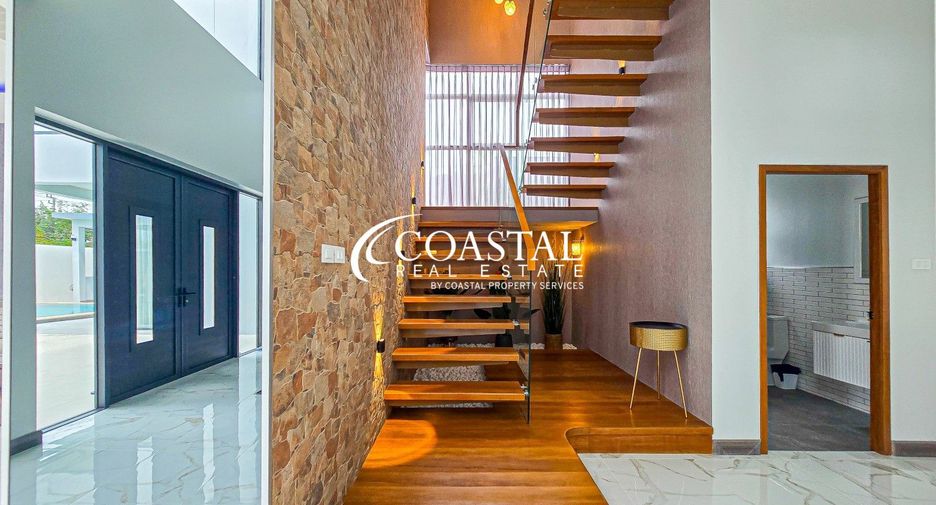 For rent and for sale 6 bedrooms house in Bang Lamung, Chonburi