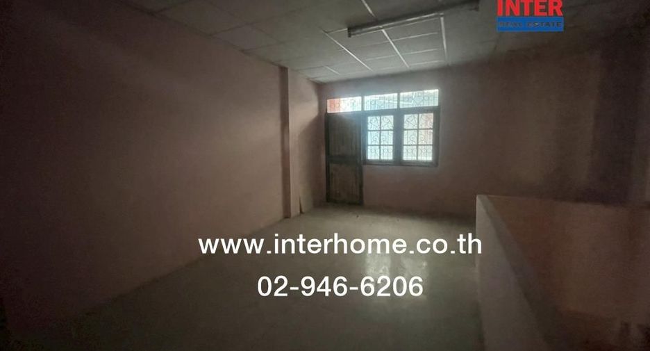 For sale 3 ベッドルーム townhouse in Bang Bon, Bangkok