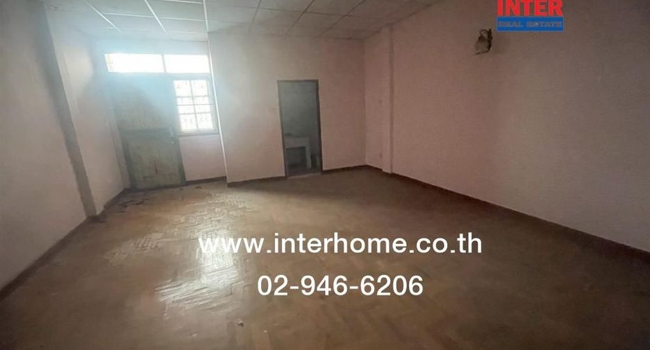 For sale 3 ベッドルーム townhouse in Bang Bon, Bangkok