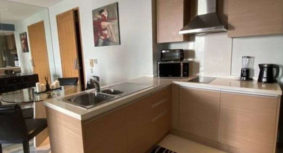 For rent and for sale 1 bed condo in Khlong Toei, Bangkok
