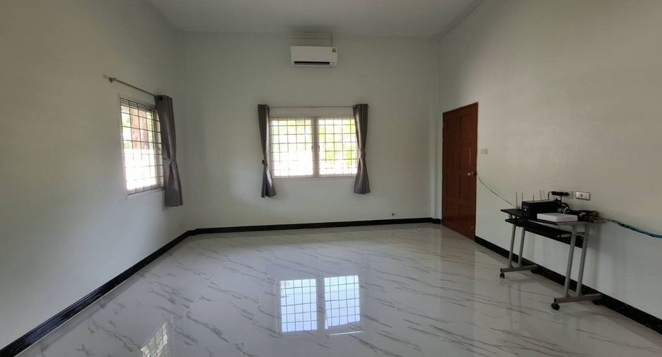 For rent 4 bedrooms house in Mueang Phuket, Phuket