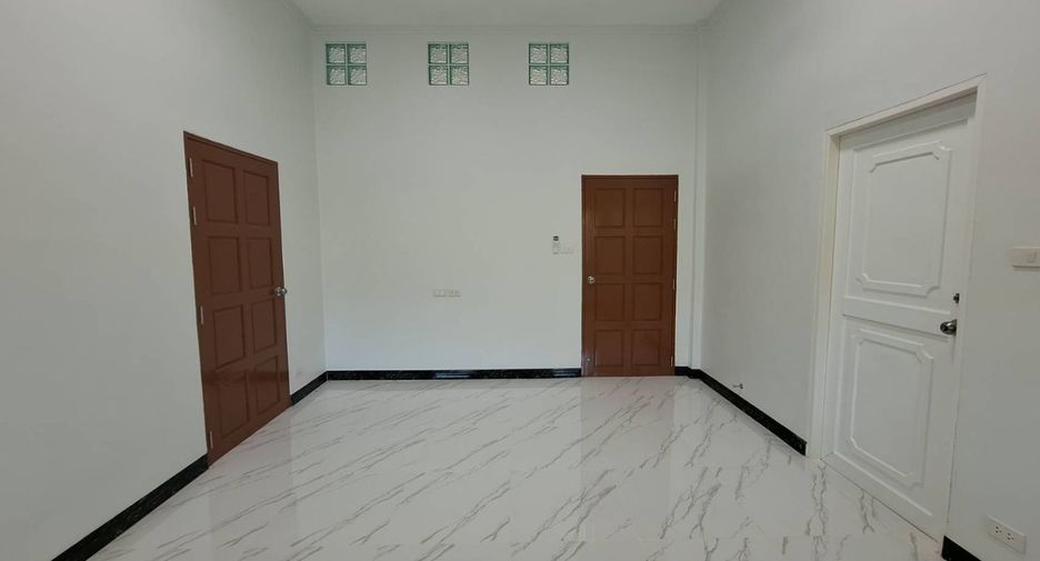 For rent 4 bedrooms house in Mueang Phuket, Phuket