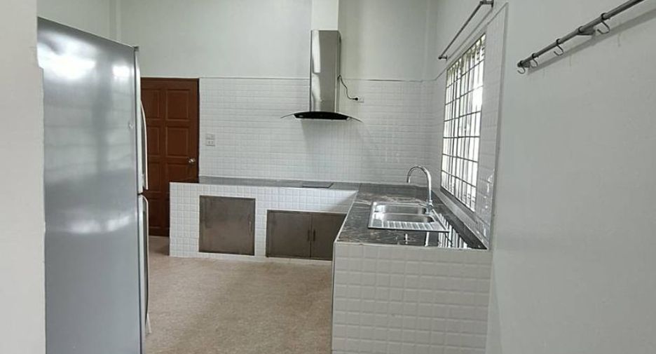 For rent 4 bedrooms house in Mueang Phuket, Phuket