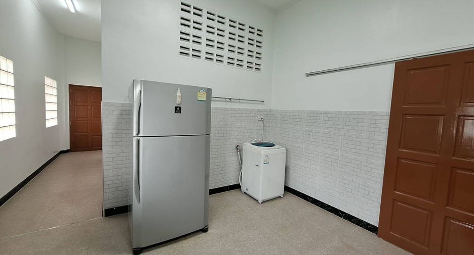 For rent 4 bedrooms house in Mueang Phuket, Phuket