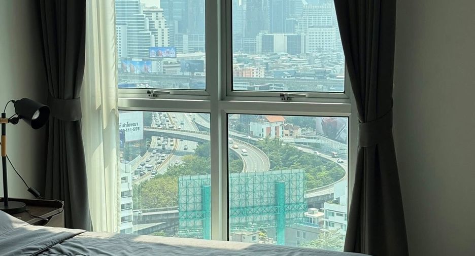 For rent 3 bedrooms condo in Ratchathewi, Bangkok