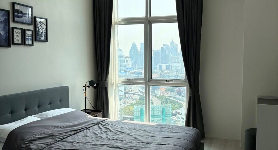 For rent 3 bedrooms condo in Ratchathewi, Bangkok