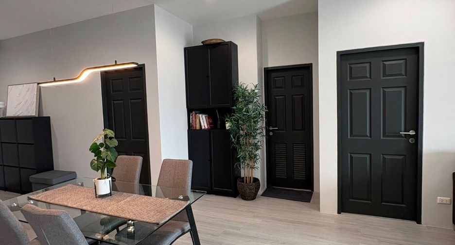 For rent 3 bedrooms condo in Ratchathewi, Bangkok
