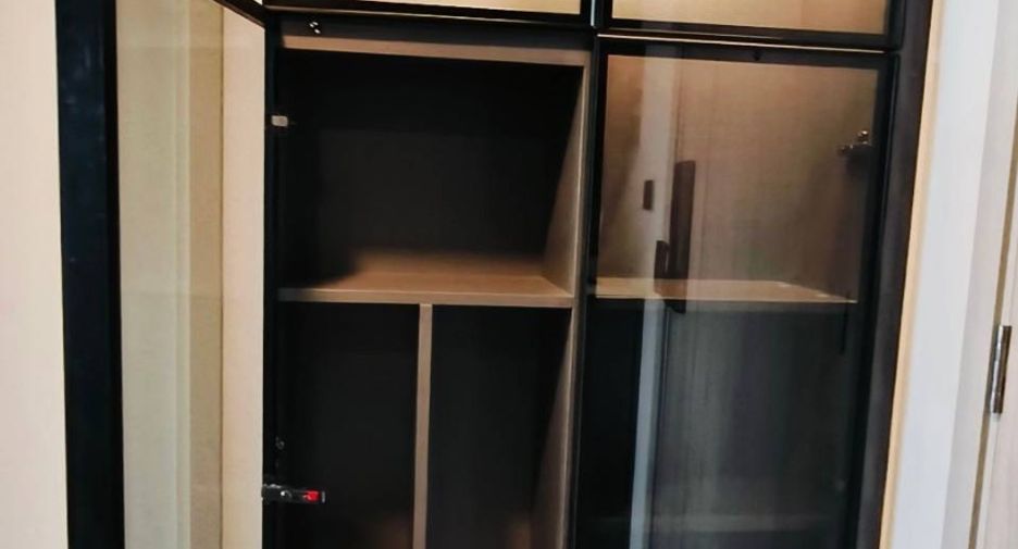 Wohnung zur Miete mit 1 Zimmer in Bang Rak, Bangkok