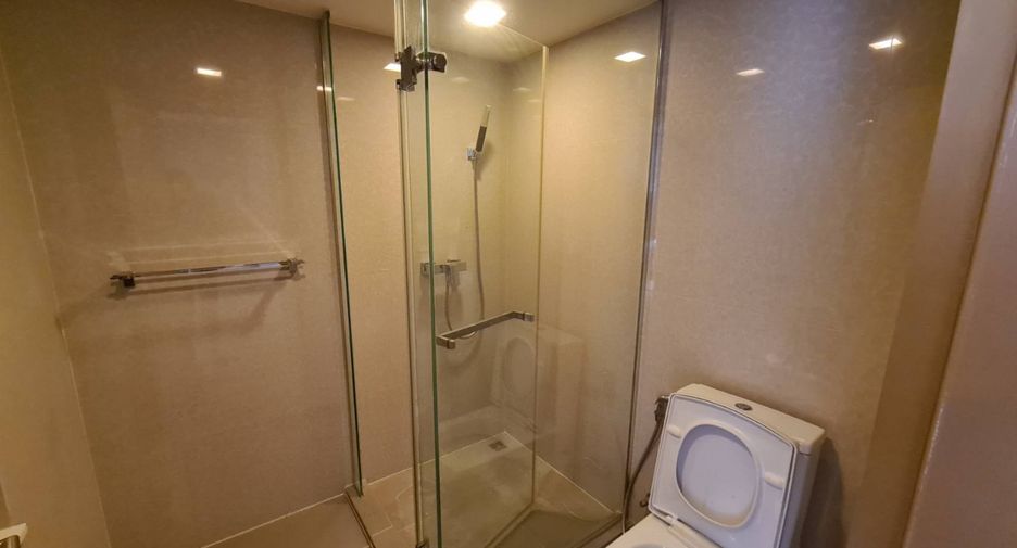 Condo en alquiler de 2 habitaciones en Khlong Toei, Bangkok