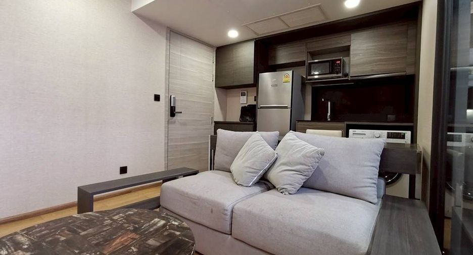 For rent 1 bed condo in Pathum Wan, Bangkok