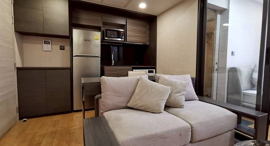 For rent 1 bed condo in Pathum Wan, Bangkok