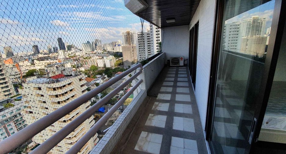 For rent 2 bedrooms condo in Watthana, Bangkok