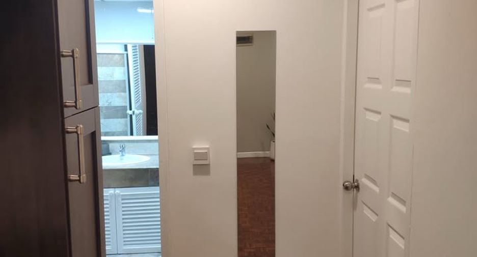 À louer 1 chambre condo à Watthana, Bangkok