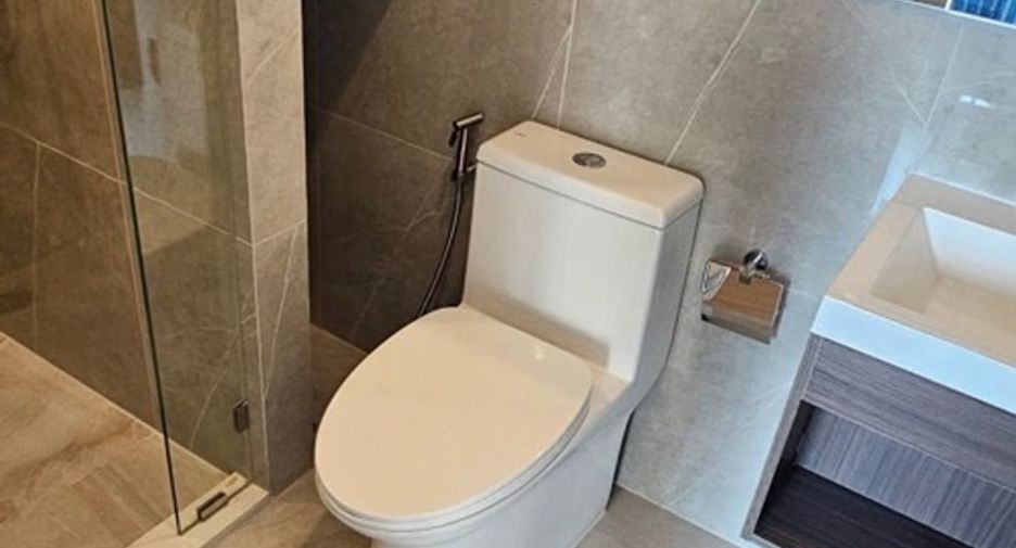 For rent 2 ベッドルーム condo in Huai Khwang, Bangkok