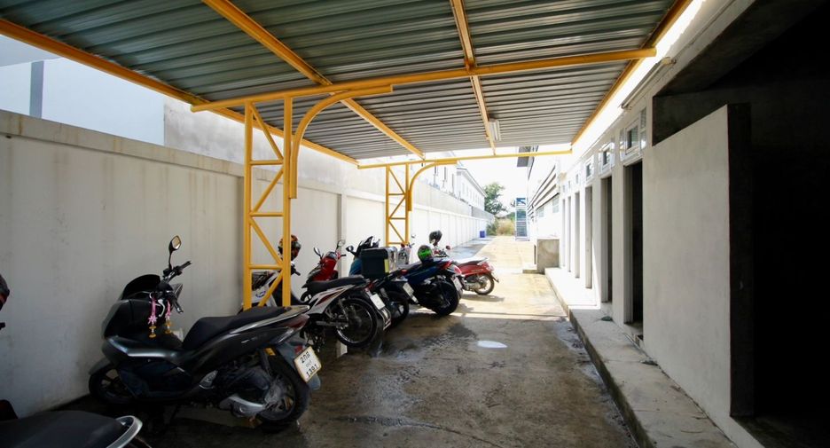 For sale warehouse in Si Racha, Chonburi