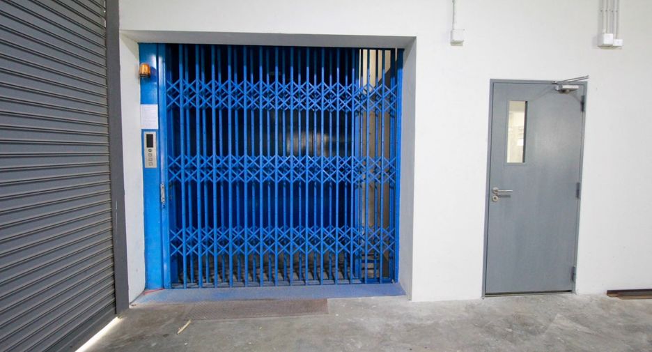 For sale warehouse in Si Racha, Chonburi