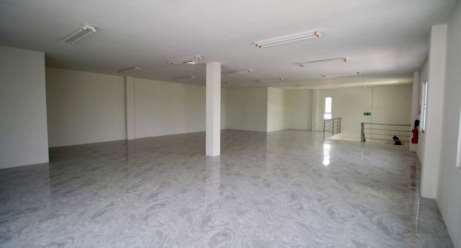 For sale warehouse in Si Racha, Chonburi