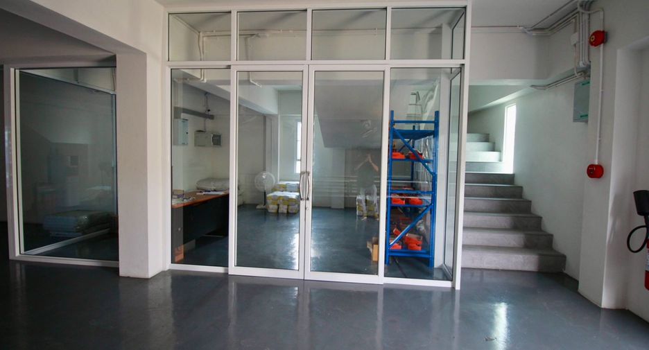 For sale warehouse in Si Racha, Chonburi